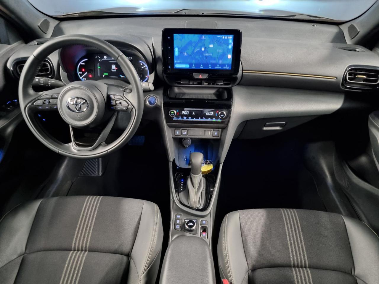 TOYOTA Yaris Cross 1.5 Hybrid 5p. E-CVT AWD-i Adventure - 9