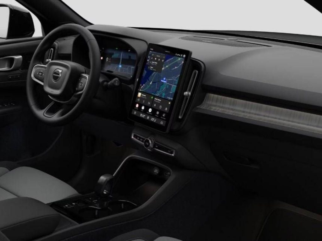 VOLVO XC40 B3 automatico Plus - Foto 6