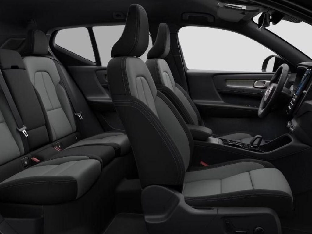 VOLVO XC40 B3 automatico Plus - Grid Foto 7