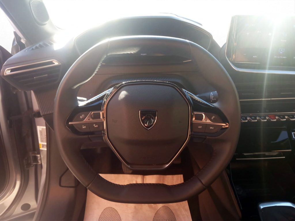PEUGEOT 2008 PureTech 100 S&S Allure - 8
