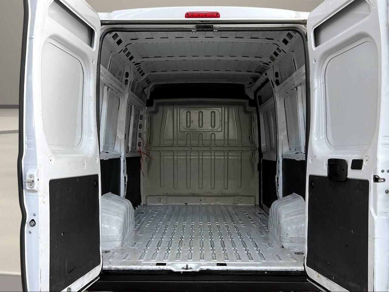 PEUGEOT Boxer 35 2.2 BlueHDi 140 S&S PM-TM Furgone Business L2H2 - 7