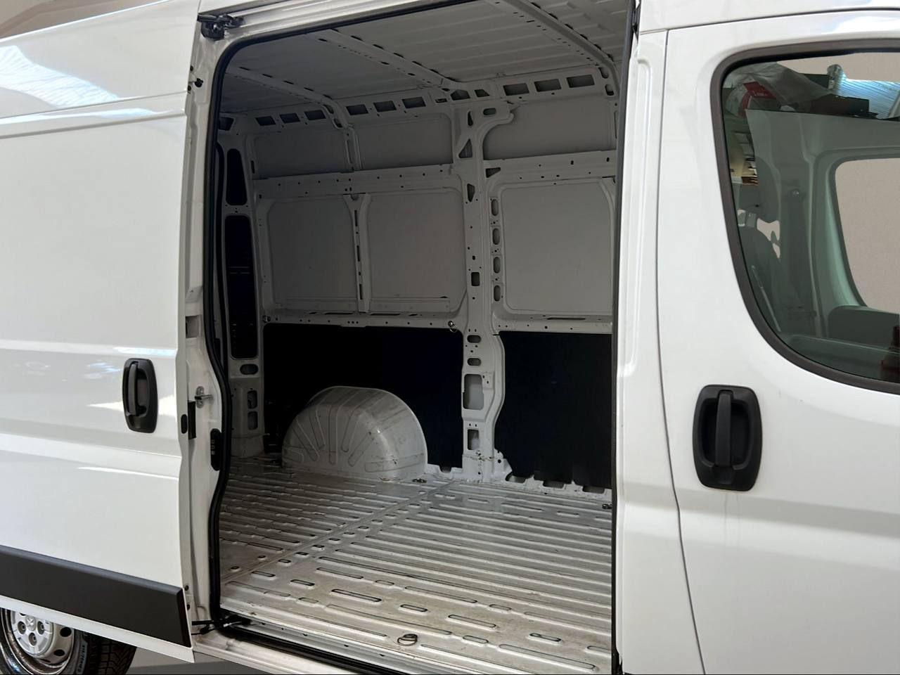 PEUGEOT Boxer 35 2.2 BlueHDi 140 S&S PM-TM Furgone Business L2H2 - 8