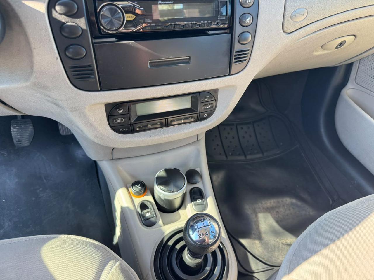 CITROEN C3 1.4 HDi 70CV Exclusive - 11