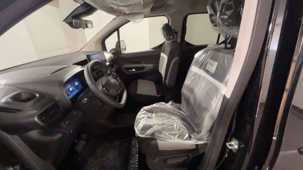 CITROEN Berlingo Berlingo EAT8 1.5 bluehdi Autocarro 5 posti Automa - 11