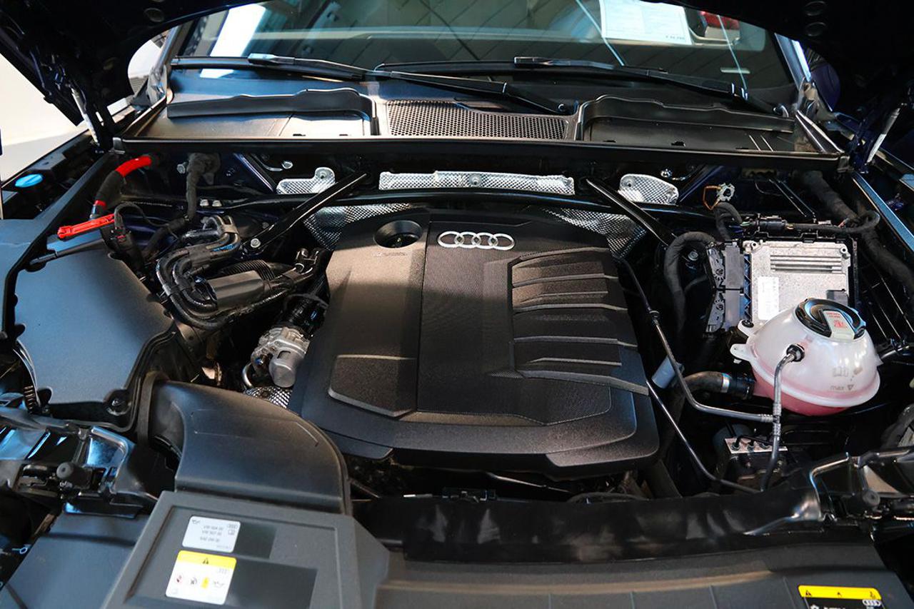 AUDI Q5 40 TDI Quattro S-Tronic S-Line Plus - 11