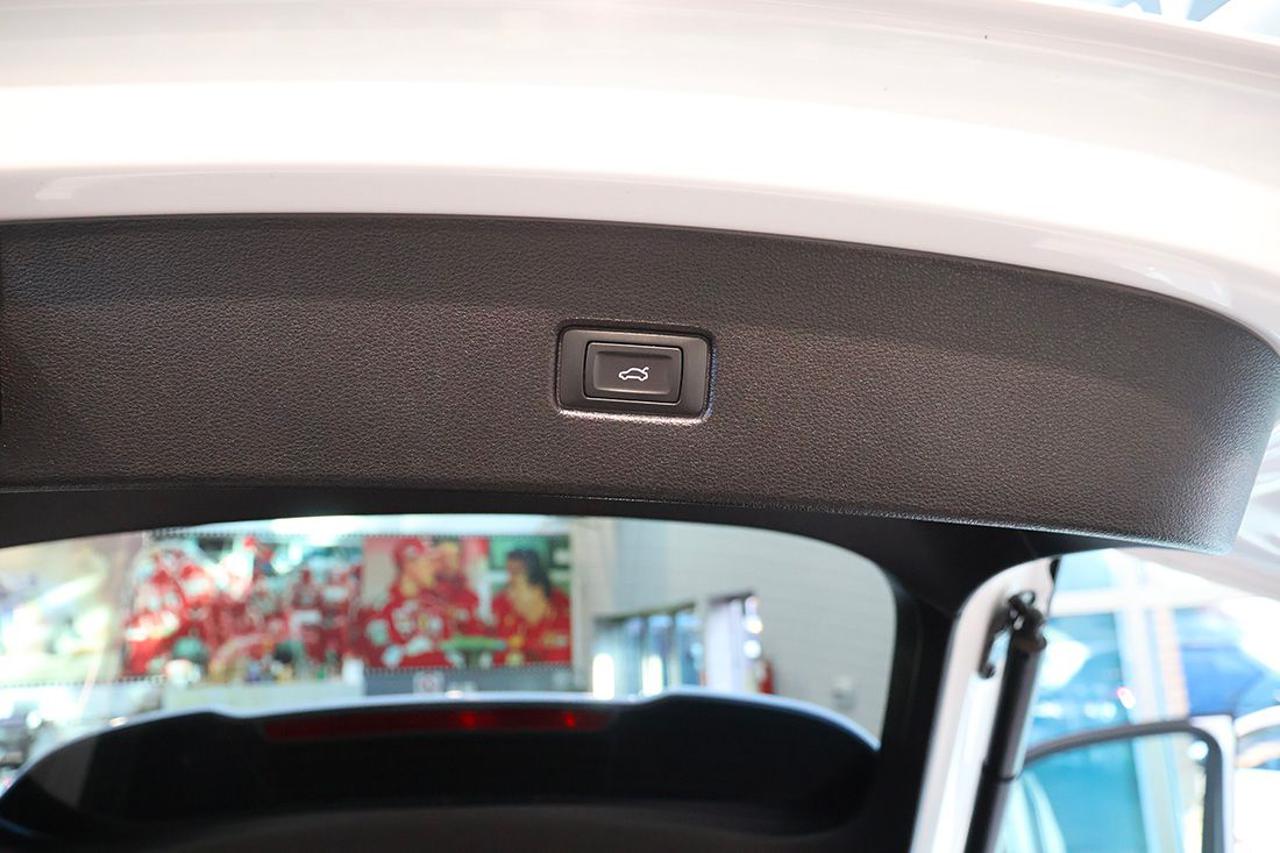 AUDI Q5 40 TFSI Sportback Quattro S-Tronic Identity Black - 13
