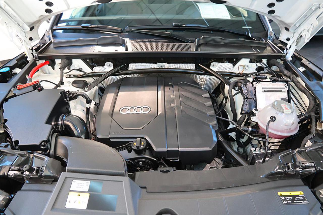 AUDI Q5 40 TFSI Sportback Quattro S-Tronic Identity Black - 11
