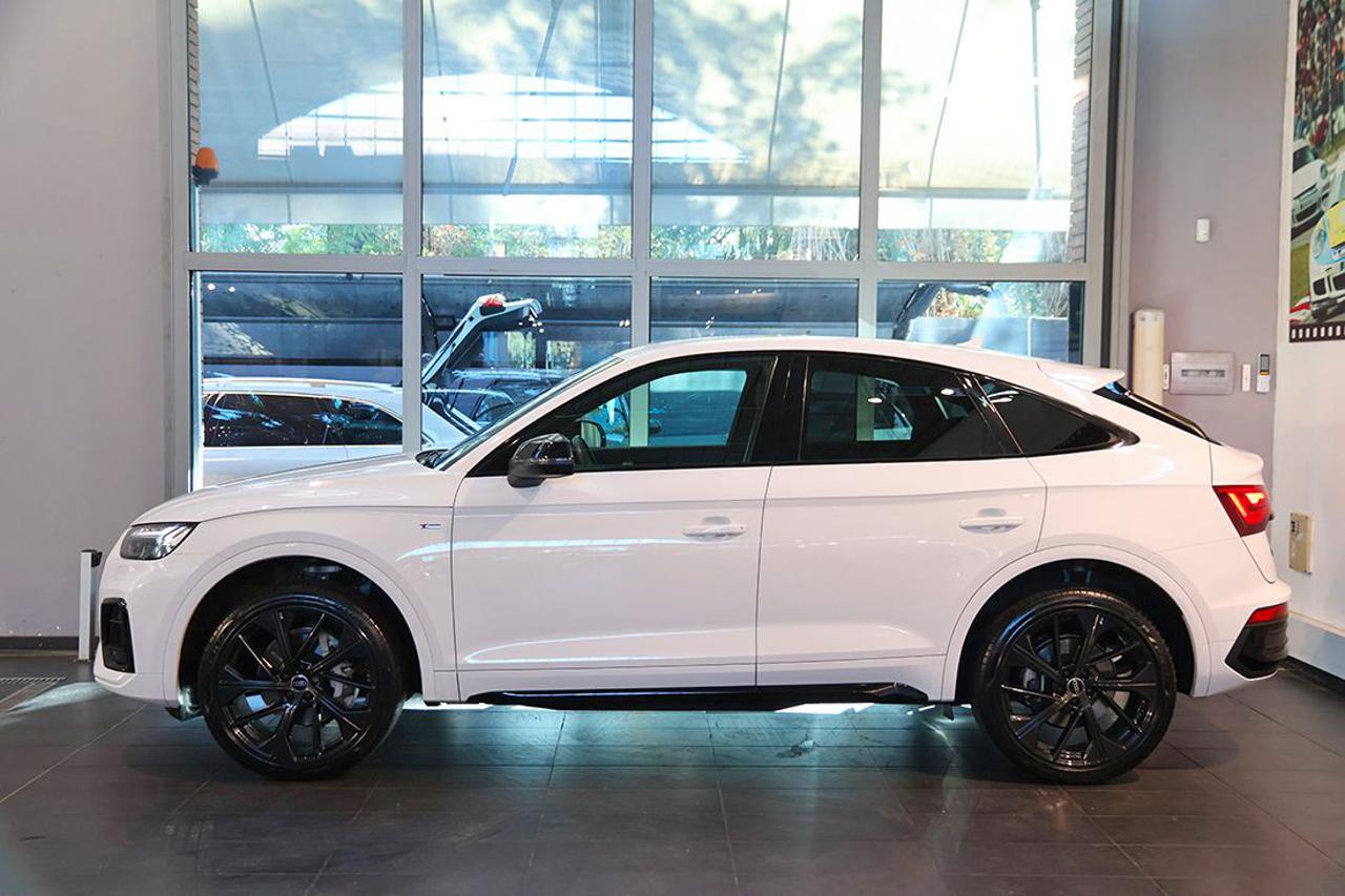 AUDI Q5 40 TFSI Sportback Quattro S-Tronic Identity Black - 3