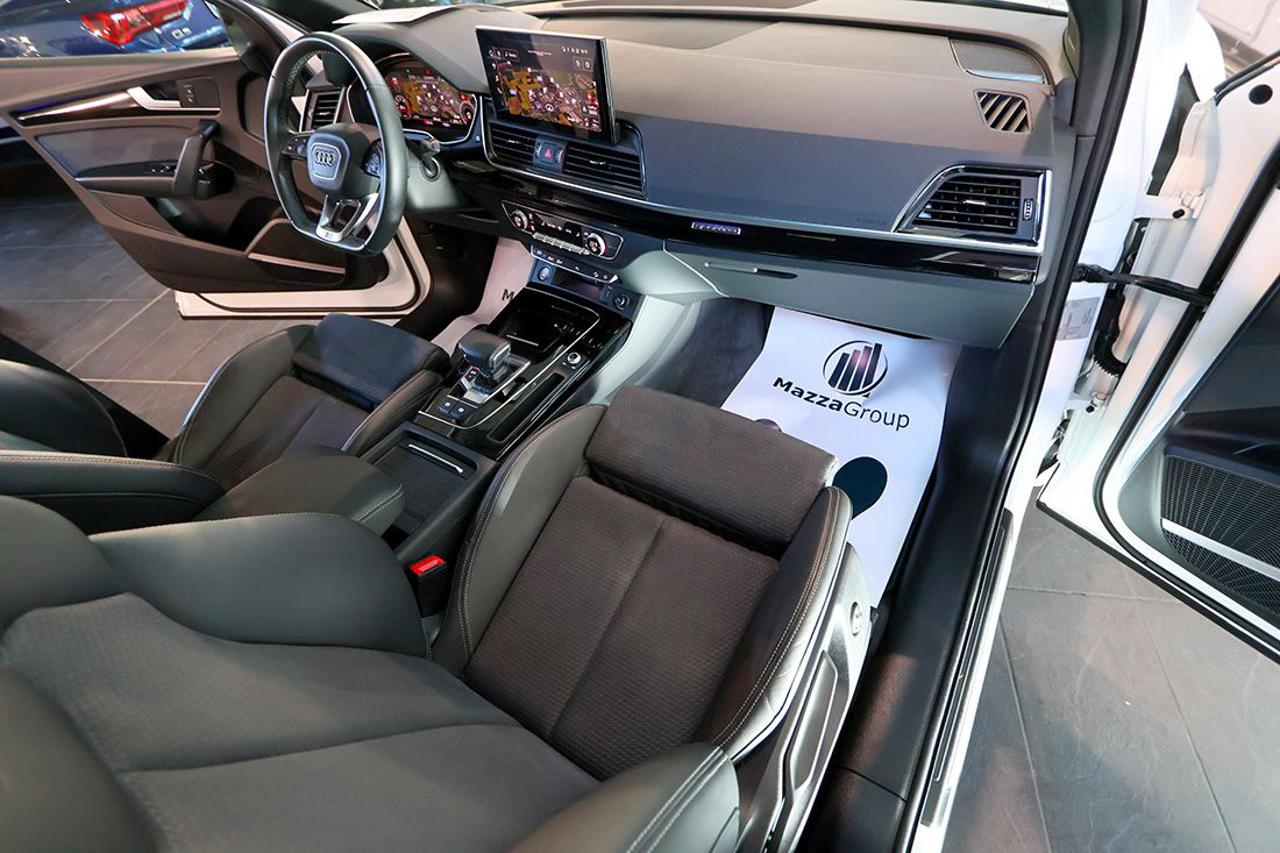 AUDI Q5 40 TFSI Sportback Quattro S-Tronic Identity Black - 16