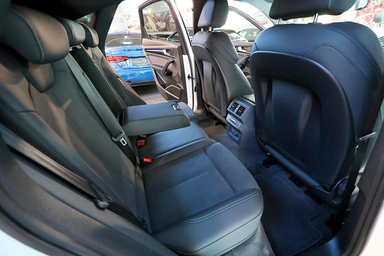 AUDI Q5 40 TFSI Sportback Quattro S-Tronic Identity Black - 19