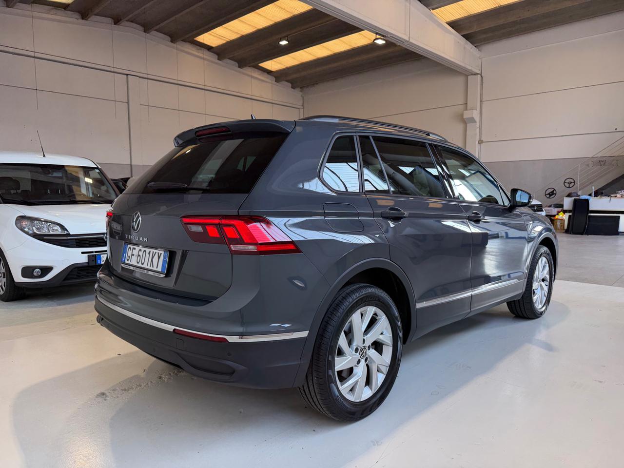 VOLKSWAGEN Tiguan 2.0 TDI 150 CV SCR DSG 4MOTION Elegance - 5