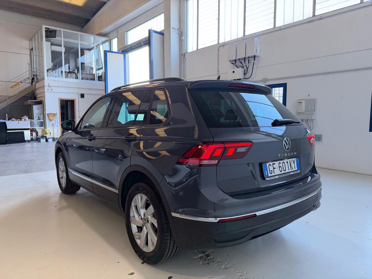 VOLKSWAGEN Tiguan 2.0 TDI 150 CV SCR DSG 4MOTION Elegance - 3