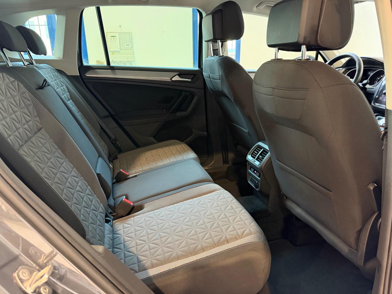 VOLKSWAGEN Tiguan 2.0 TDI 150 CV SCR DSG 4MOTION Elegance - 13