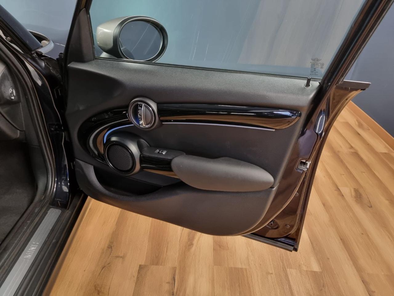 MINI Cooper 1.5 Cooper 5 porte - 26