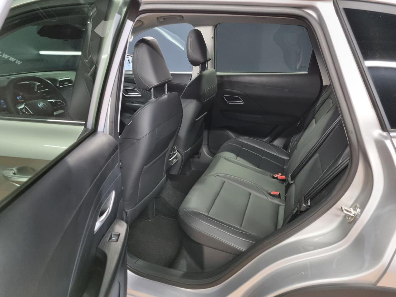 MG ZS 1.5 Hybrid+ Luxury - 12