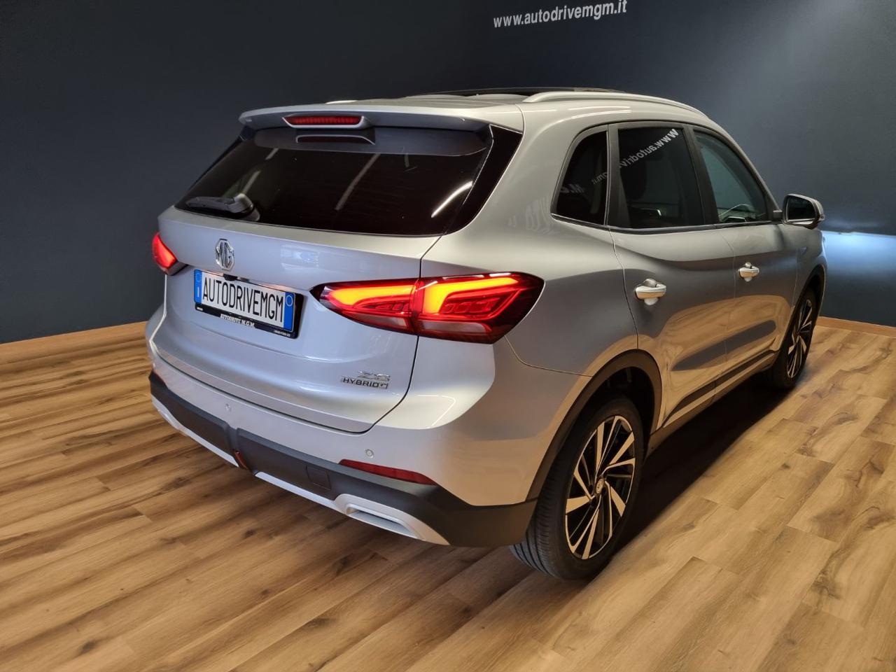 MG ZS 1.5 Hybrid+ Luxury - 25