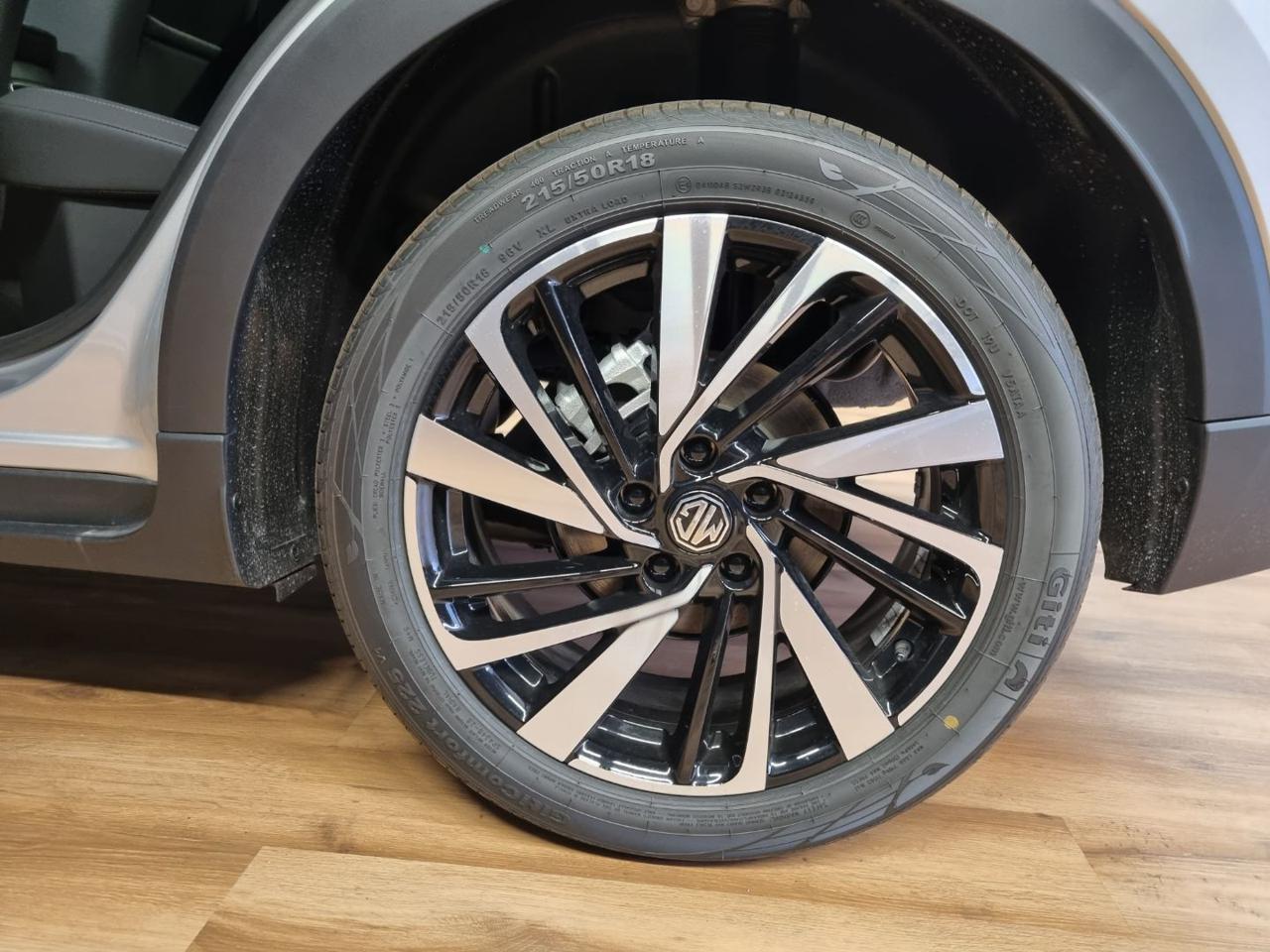 MG ZS 1.5 Hybrid+ Luxury - 15