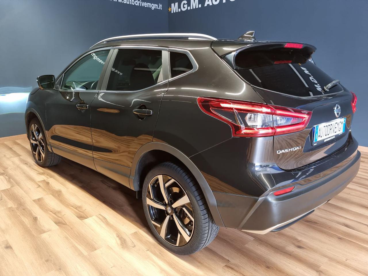 NISSAN Qashqai 1.6 DIG-T N-Connecta - 26