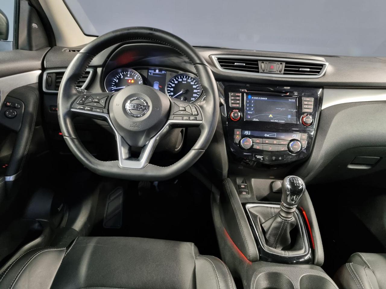 NISSAN Qashqai 1.6 DIG-T N-Connecta - 24