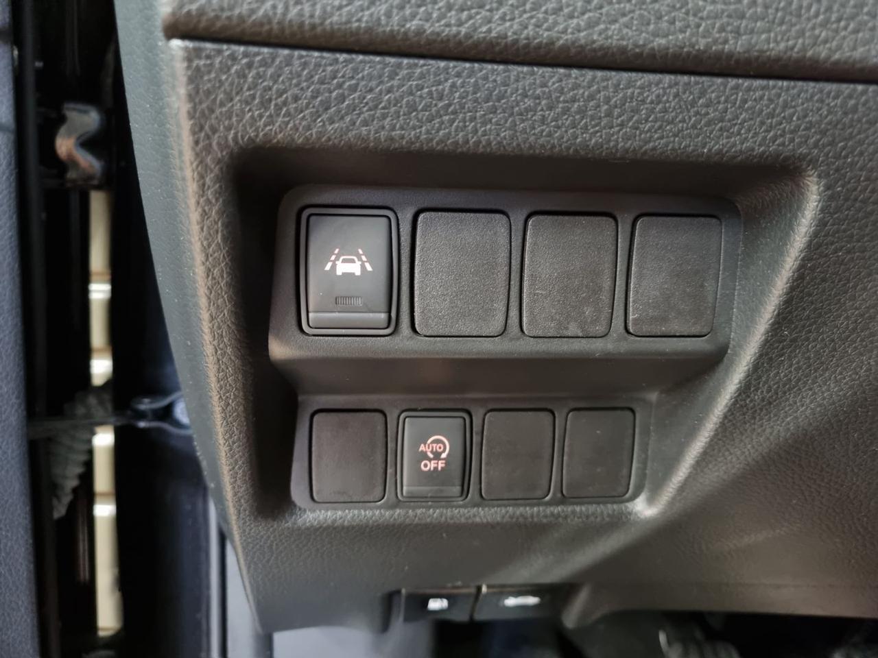 NISSAN Qashqai 1.6 DIG-T N-Connecta - 21