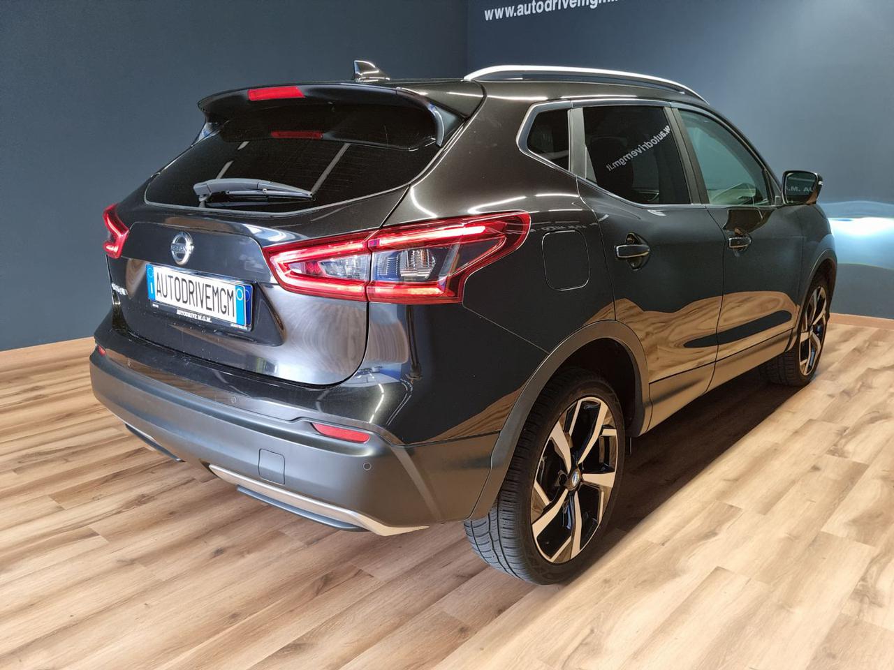 NISSAN Qashqai 1.6 DIG-T N-Connecta - 27