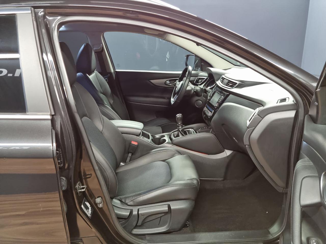 NISSAN Qashqai 1.6 DIG-T N-Connecta - 9