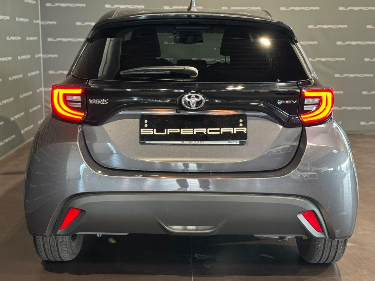 TOYOTA Yaris 1.5 Hybrid 5 porte Trend - 4
