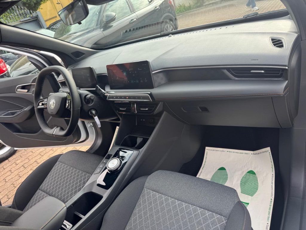 MG MG3 1.5 Hybrid+ 195CV COMFORT KM0 - 11