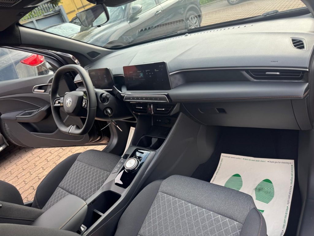 MG MG3 1.5 Hybrid+ 195CV COMFORT KM0 - 12