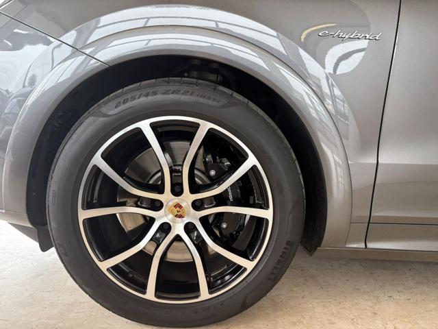 Cayenne Coupé 3.0 V6 S E-Hybrid ASSE POST. STERZ.-ACC Cayenne Coupé 3.0 V6 S E-Hybrid ASSE POST. STERZ.-ACC