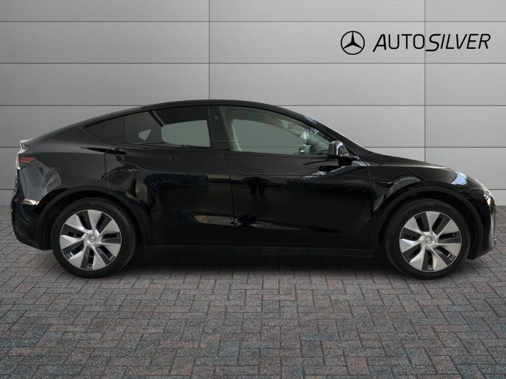 TESLA Model Y Long Range Single Motor RWD - 5