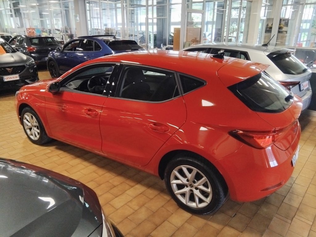 SEAT Leon 1.0 TSI 110 CV Style C/GRIMALDI SPECIAL DAY - 4