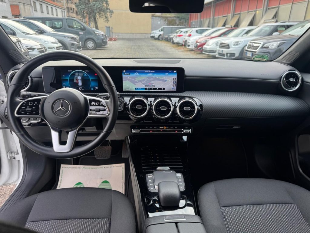 MERCEDES-BENZ CLA 200 d Automatic Shooting Brake Business Extra - 8
