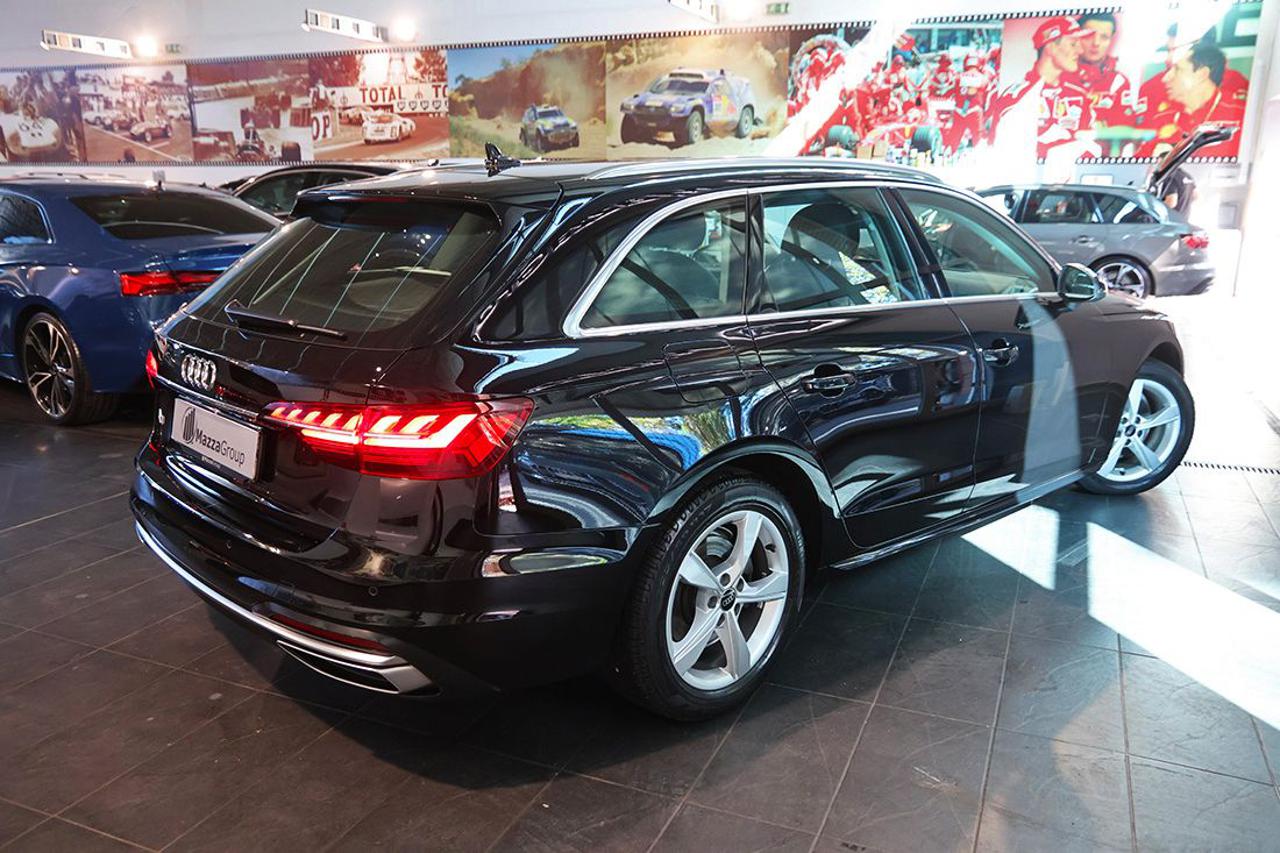 AUDI A4 30 TDI Avant S-Tronic Business Advanced - 9