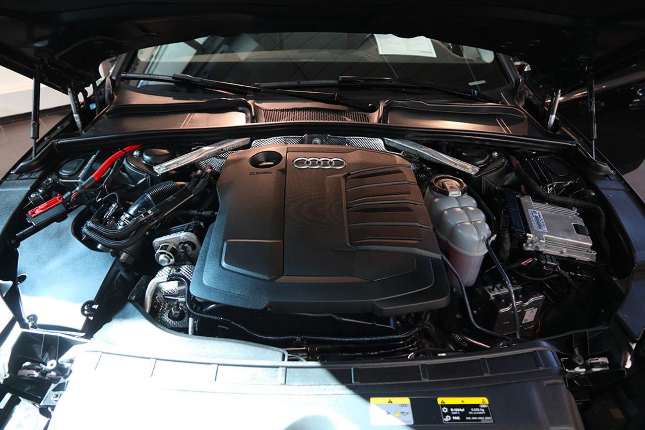 AUDI A4 30 TDI Avant S-Tronic Business Advanced - 11
