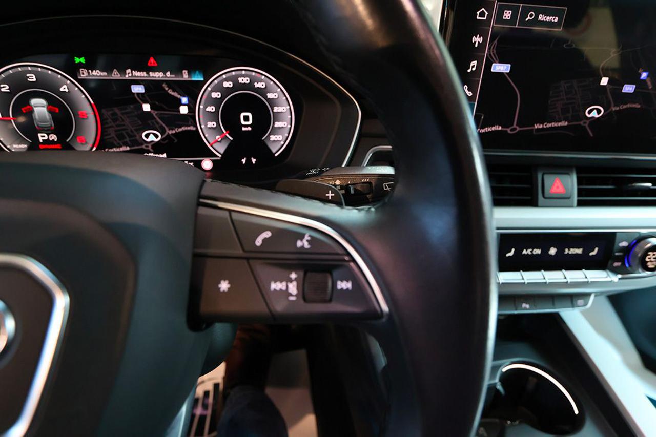 AUDI A4 30 TDI Avant S-Tronic Business Advanced - 22