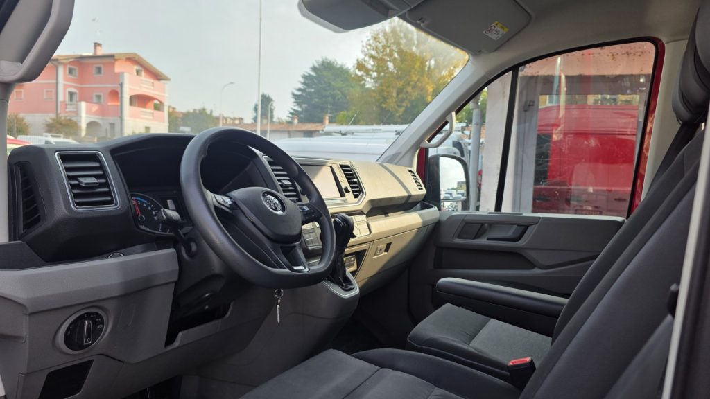 VOLKSWAGEN e-Crafter 35 136 CV PM-TA Furgone Elettrico - 8