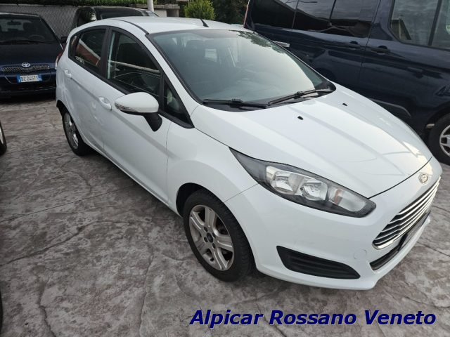 FORD Fiesta Bianco pastello