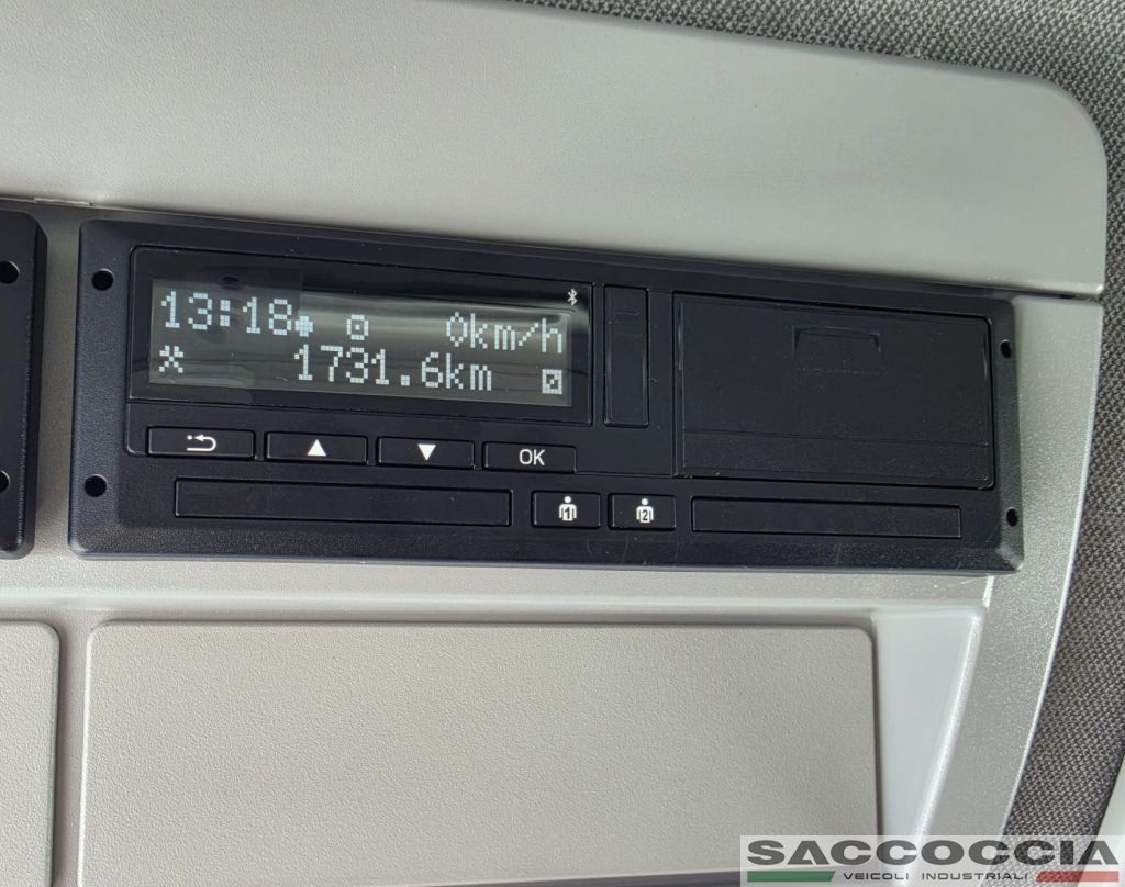 IVECO EUROCARGO 160E28 P Km 0 FURGONE 7,30 + SPONDA - 12