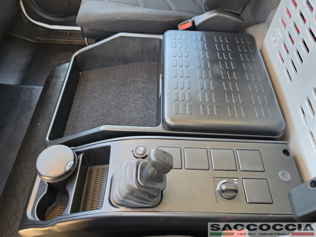 IVECO EUROCARGO 160E28 P Km 0 FURGONE 7,30 + SPONDA - 13