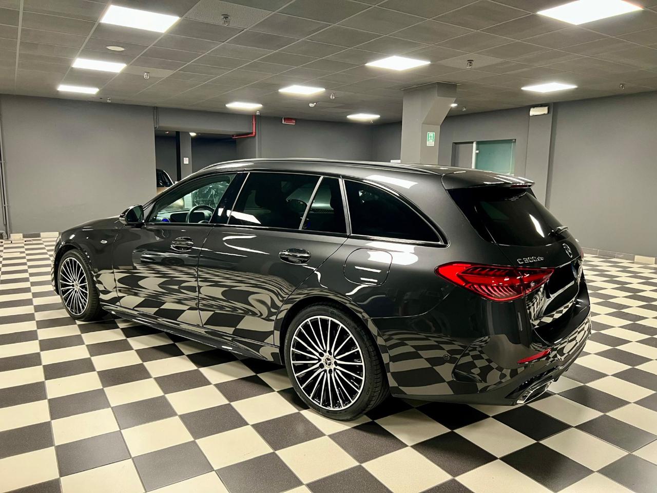 MERCEDES-BENZ C 300 de hybrid EQ S.W. 4Matic AMG Line Premium - 3