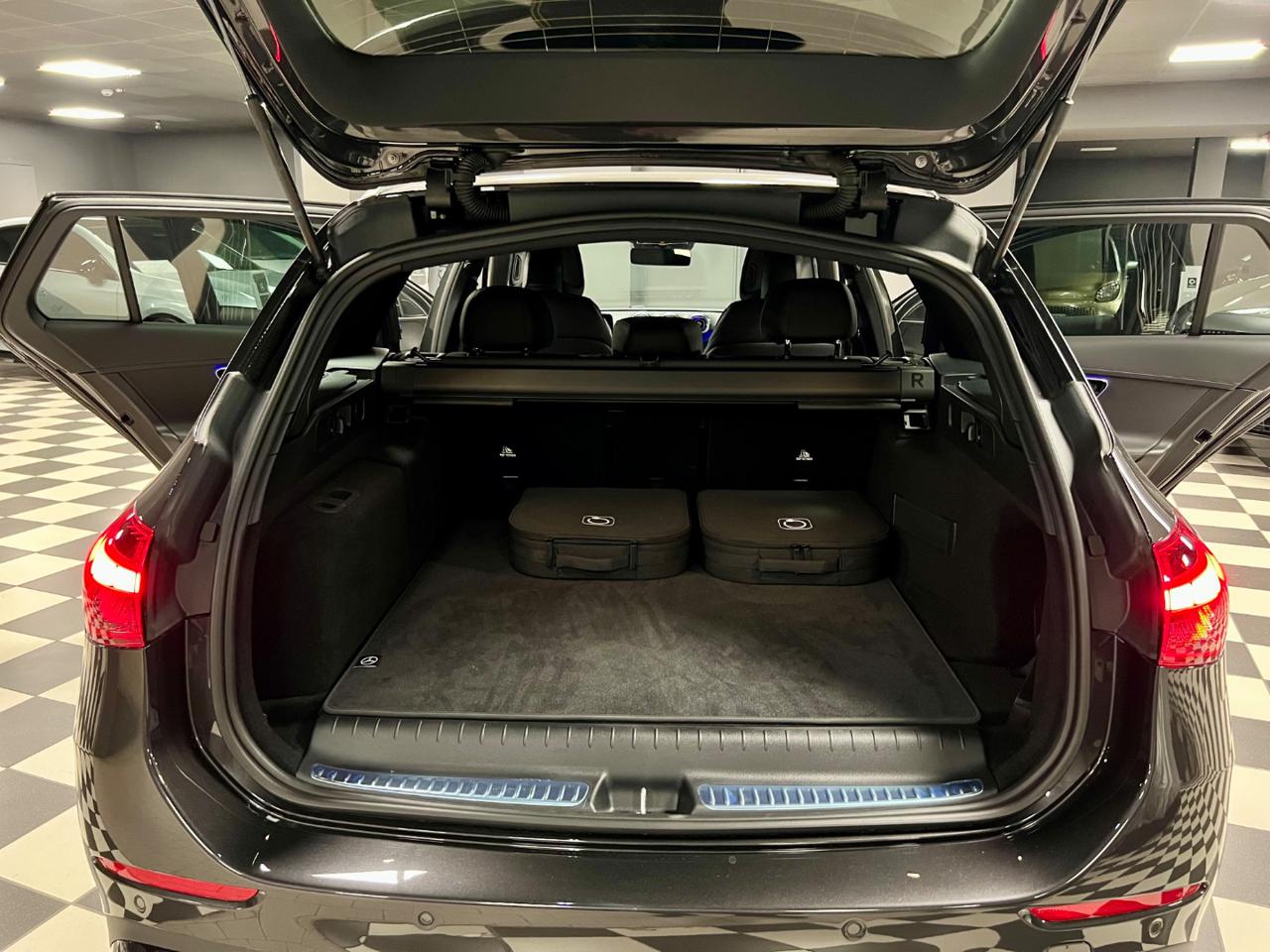 MERCEDES-BENZ C 300 de hybrid EQ S.W. 4Matic AMG Line Premium - 25