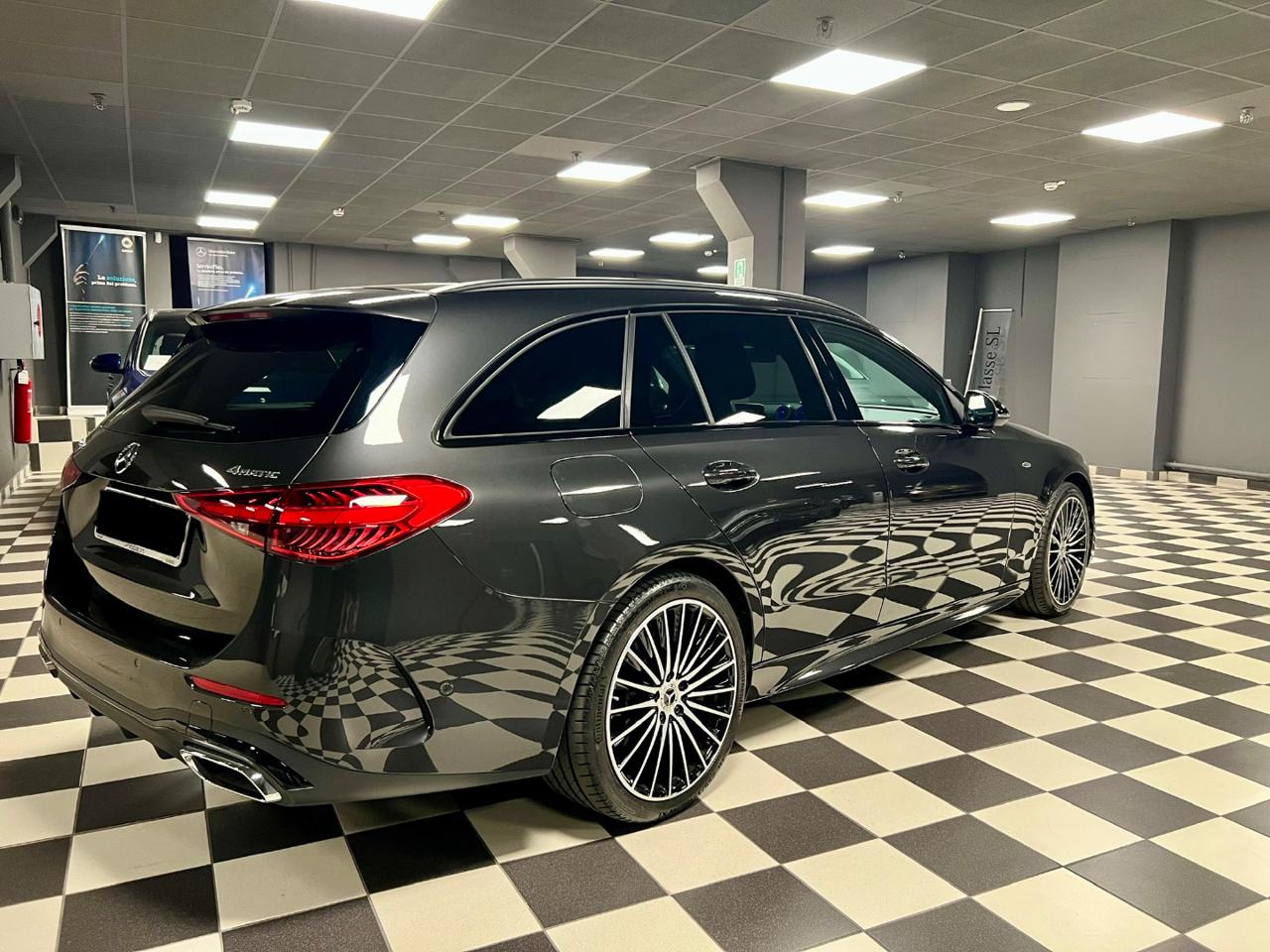 MERCEDES-BENZ C 300 de hybrid EQ S.W. 4Matic AMG Line Premium - 4