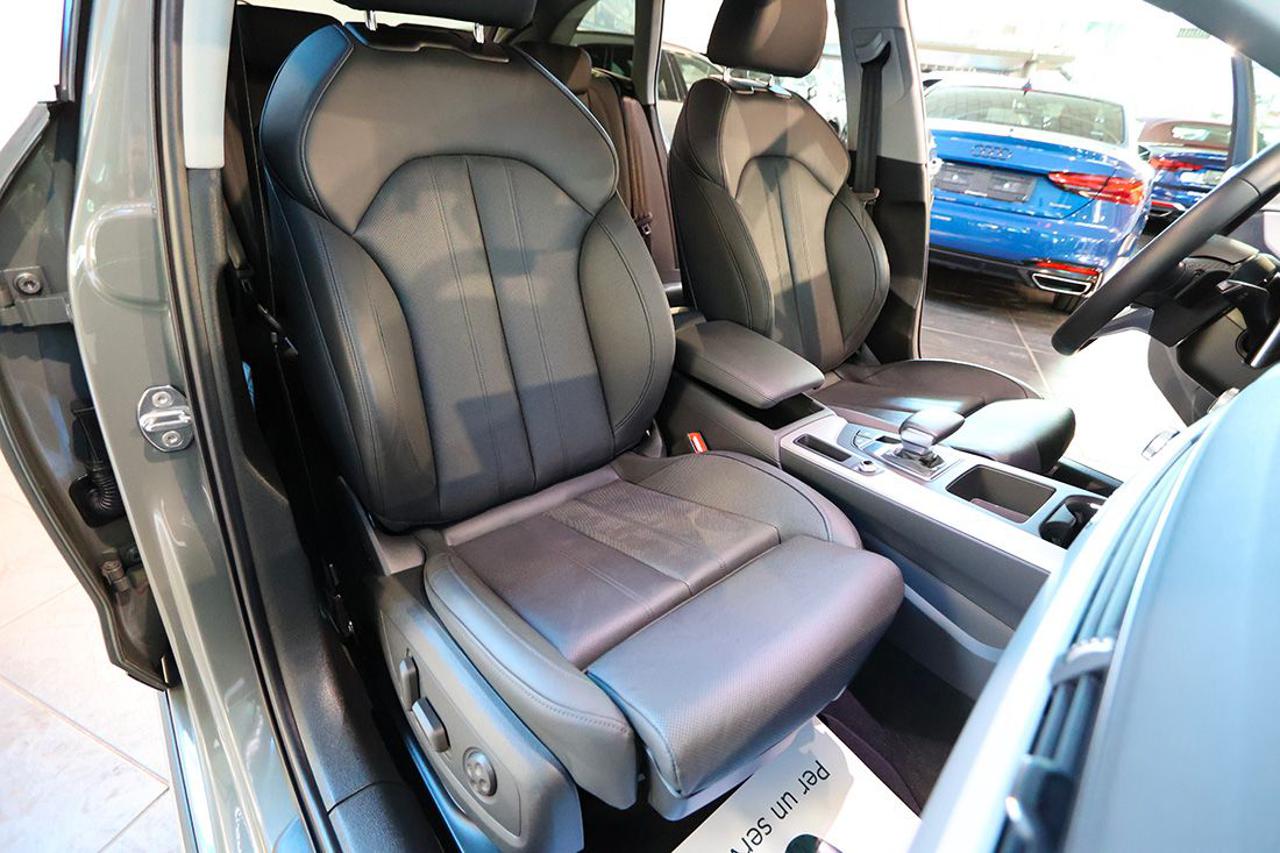 AUDI A4 allroad 40 TDI S-Tronic Identity Contrast - 17