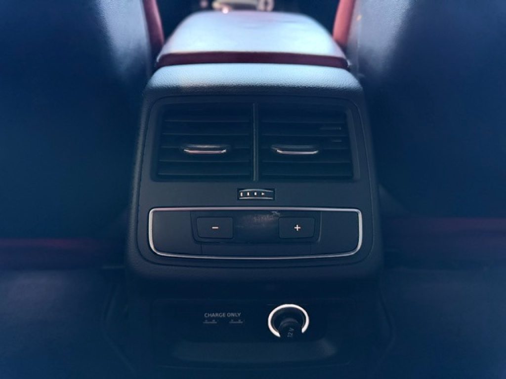 Clicca per ingrandire S4 - Avant TDI 347cv Black Edition sport attitude