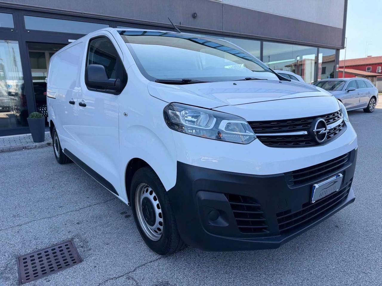 Clicca per ingrandire Vivaro - 2.0 Diesel 145CV S&S AT8 PL-TN M Furgone Enjoy