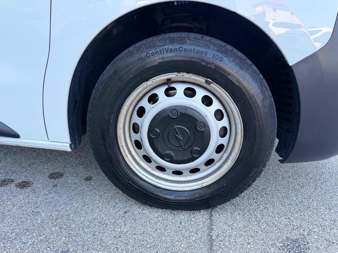 Clicca per ingrandire Vivaro - 2.0 Diesel 145CV S&S AT8 PL-TN M Furgone Enjoy