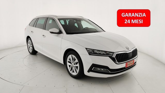 SKODA Octavia Bianco pastello