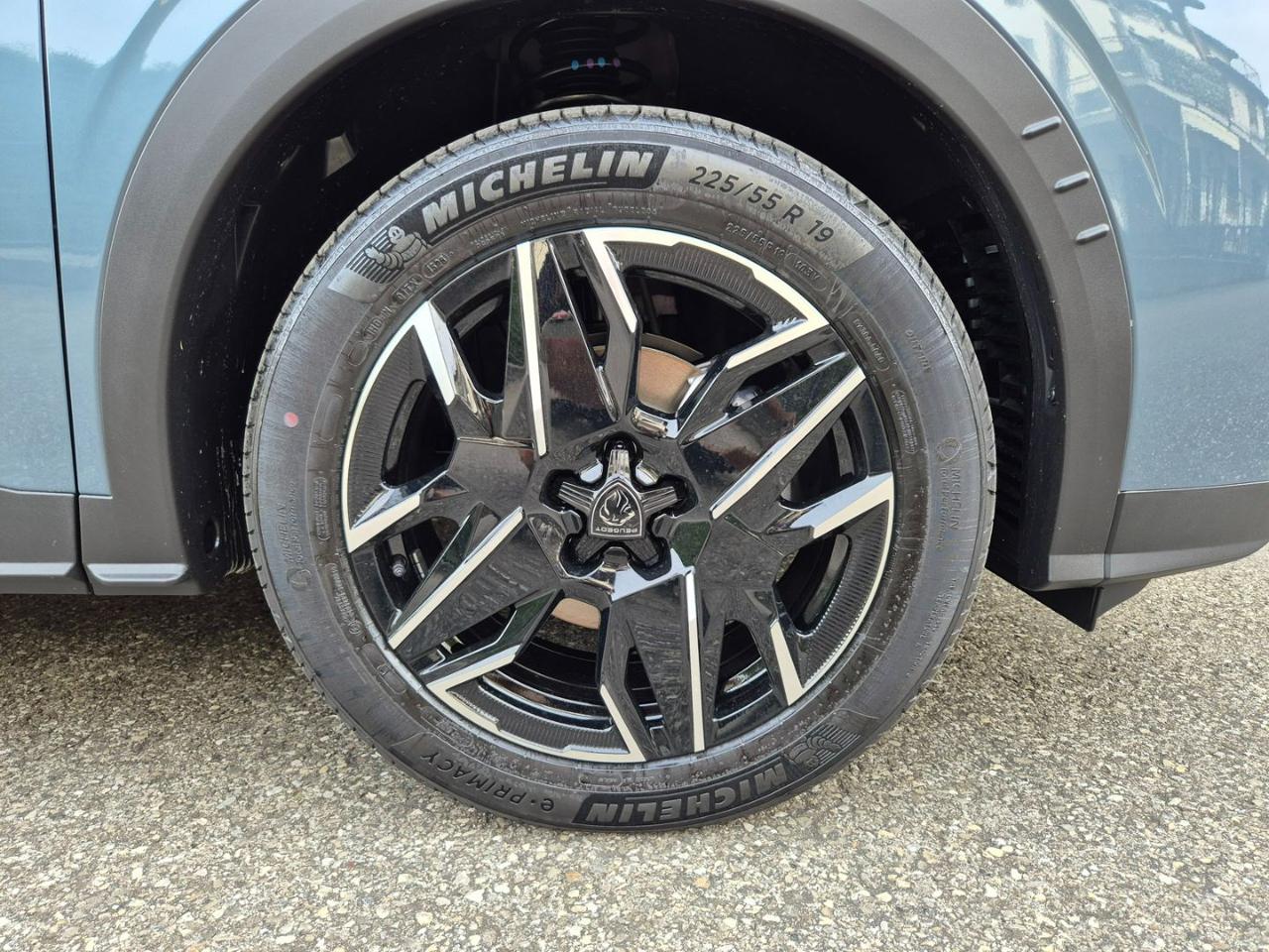 PEUGEOT 3008 Hybrid 145 e-DCS6 Allure - 14