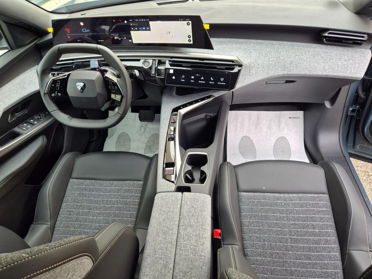 PEUGEOT 3008 Hybrid 145 e-DCS6 Allure - 13